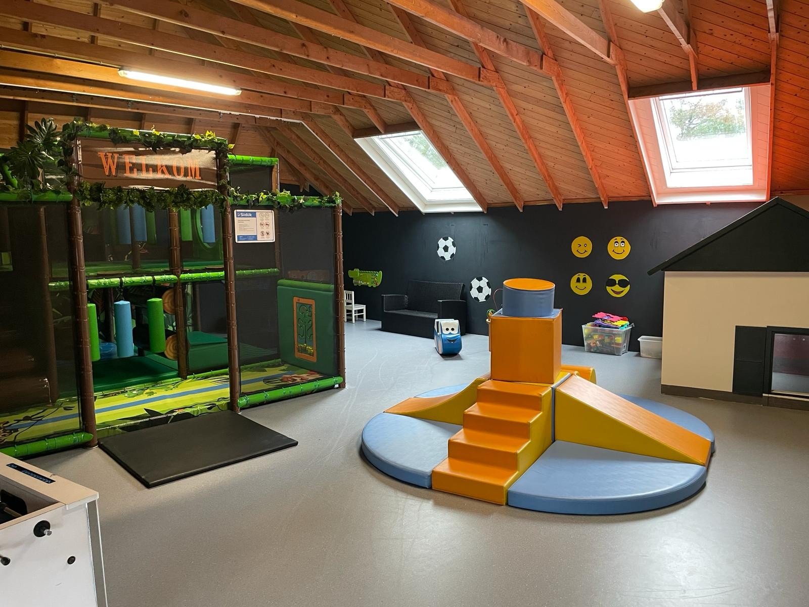 Nieuw! Onze gloednieuwe indoor speelplaats