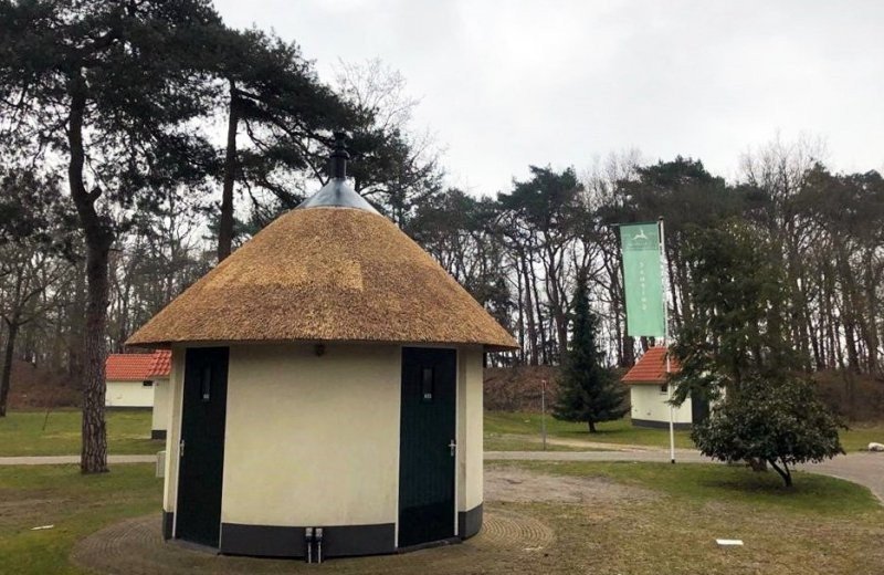 kampeerplaats eigen sanitair