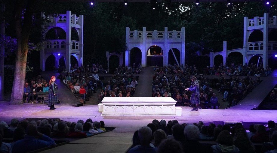 Shakespeare Theatre Diever